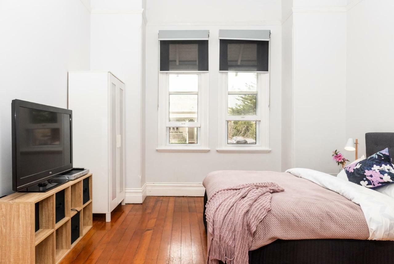 Manly'S Hidden Gem Aparthotel ภายนอก รูปภาพ